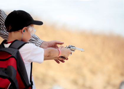 Teaching-a-kid-to-shoot